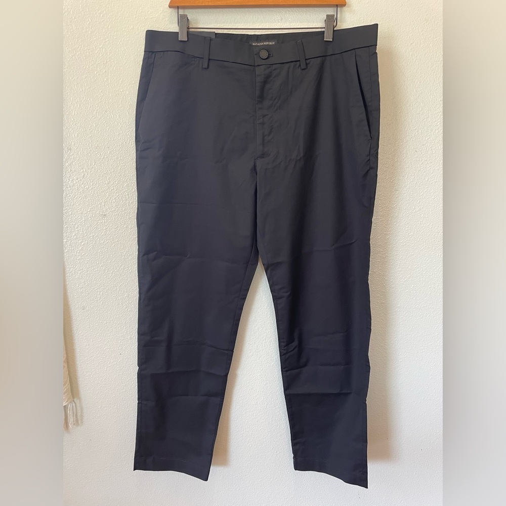 Banana Republic Core Temp Chino NWT